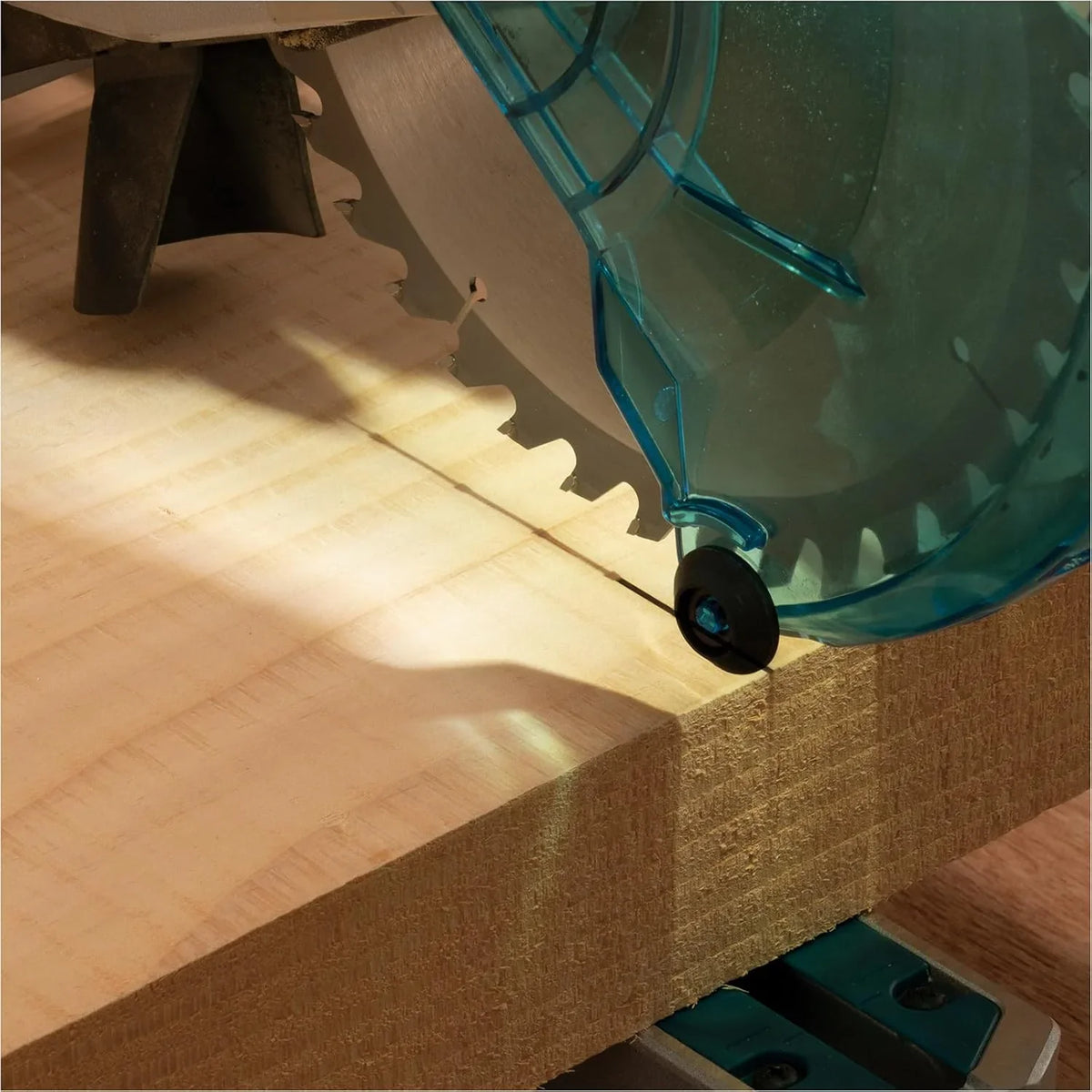Ingletadora telescópica Makita LS0816F, 1200w, 216mm