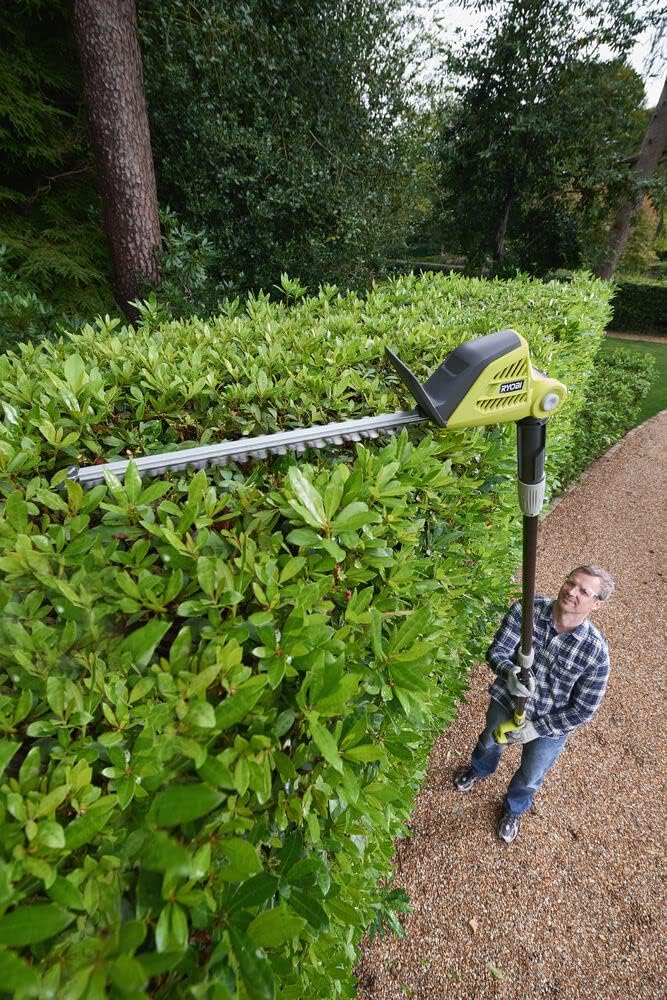 RYOBI - Cortasetos con Pértiga Sin Cable 18V One+ - Cuchillas 45cm - Trabajos de Largo Alcance - Se Entrega con 1 Funda, 1 Arnés, 1 Extensión - OPT1845 - Sin Batería ni Cargador