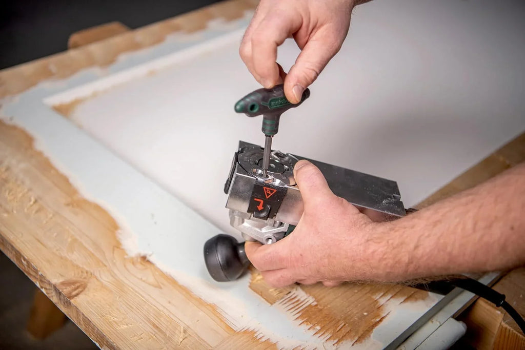 metabo LF 850 S Fresadora de Pintura, 850 W para Madera con metaBOX