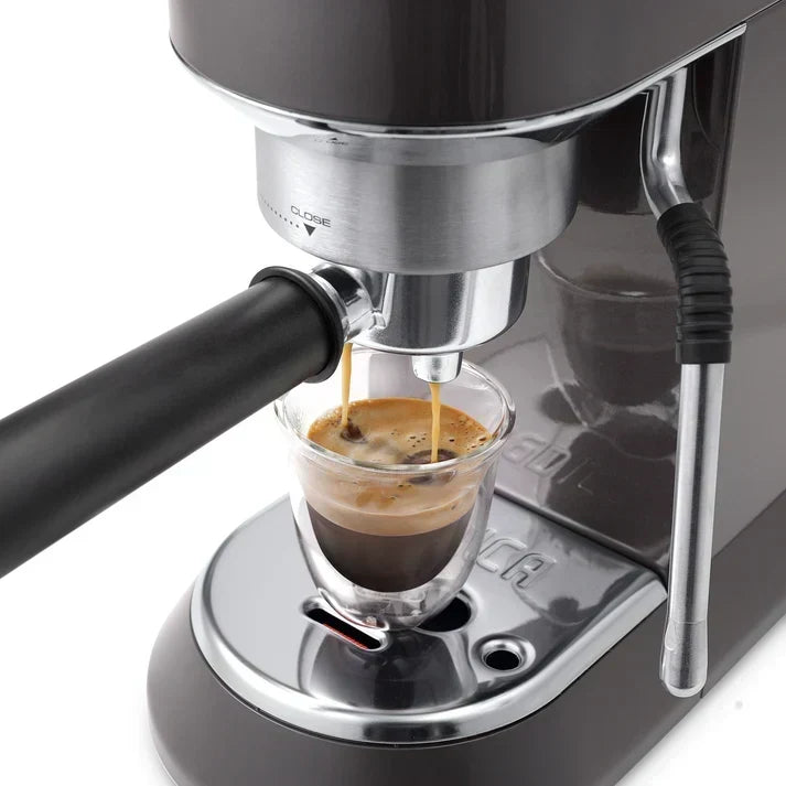 De'Longhi Dedica Arte EC885 - Cafetera espresso compacta con espumador profesional y 15 bares de presión